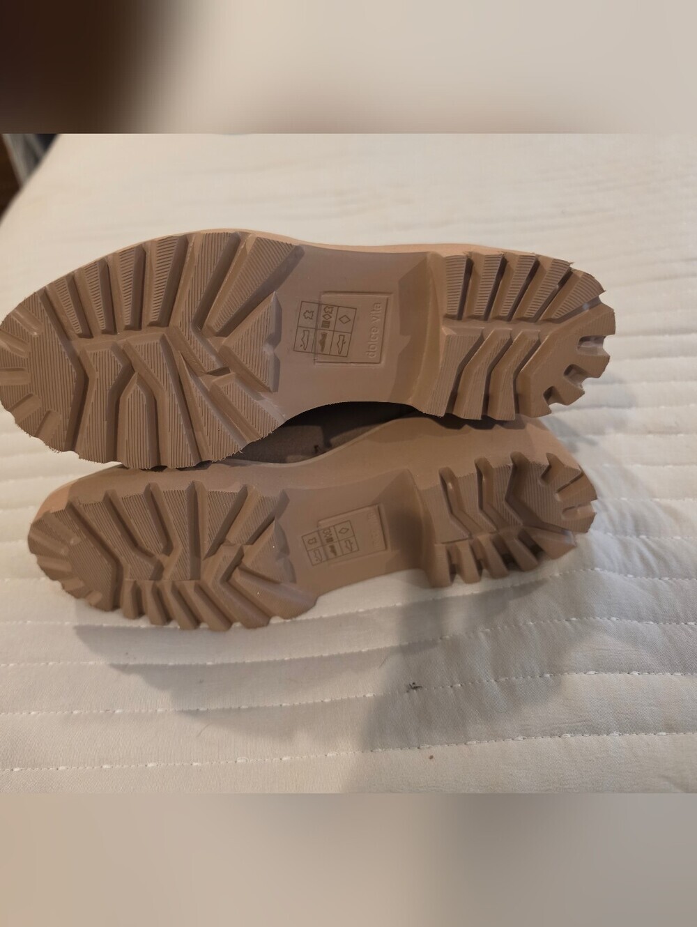 New Dolce Vita Huey H20 Booties - Picture 2 of 7